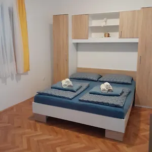 apartman-dani-starigrad-paklenica.hotelinzadar.com/
